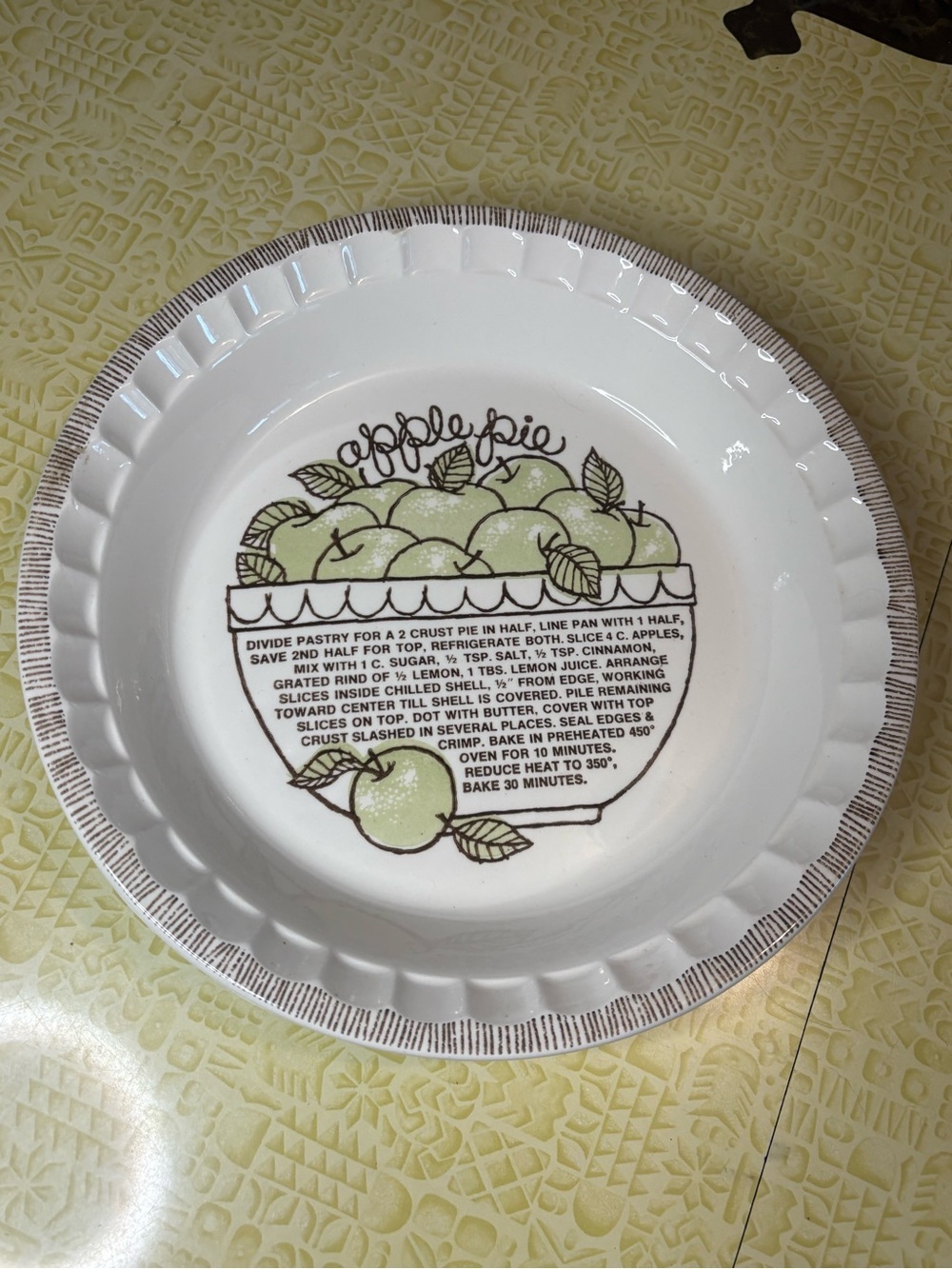 Vintage Apple Pie Decorative Ceramic Pie Plate - Green Apple Design